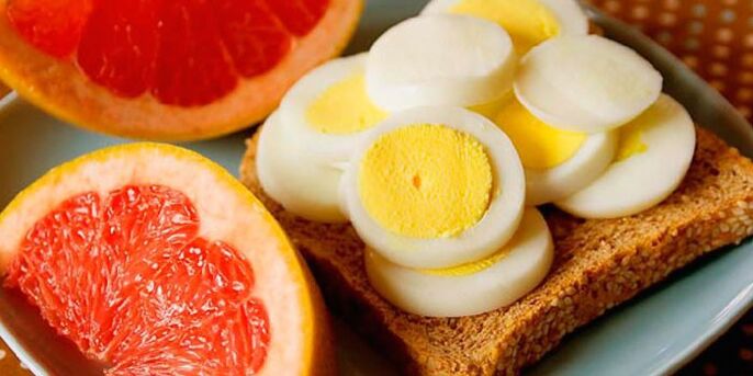 citrusi in kuhana jajca za Maggijevo dieto